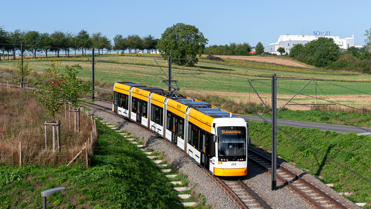 MVG 233 (Typ Vario) Marienborn Bahnhof, Mainz