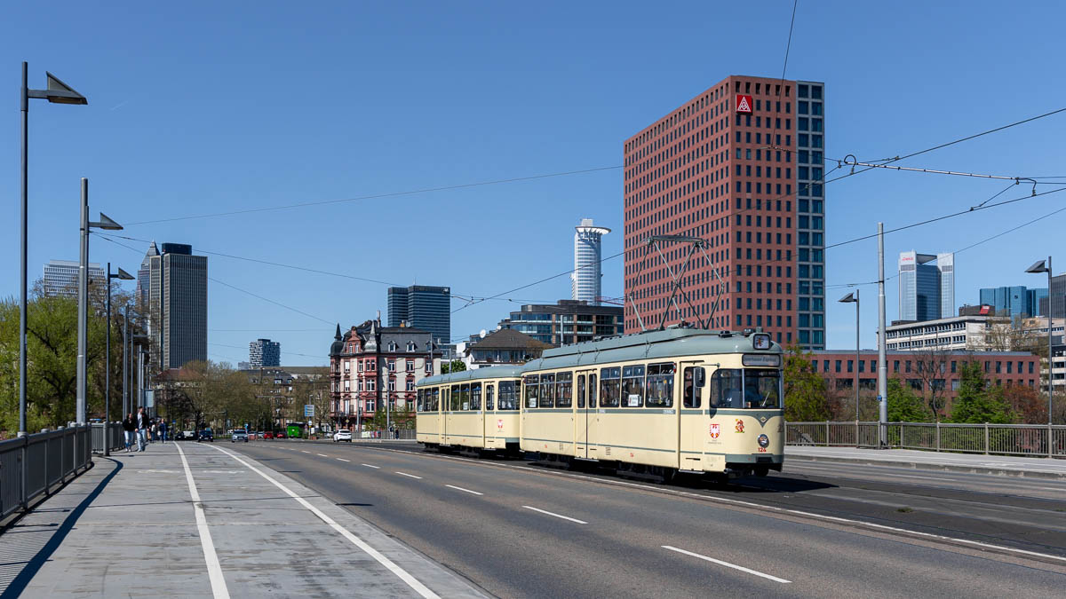 VGF 124 (Typ L) Friedensbrücke, Frankfurt a.M.