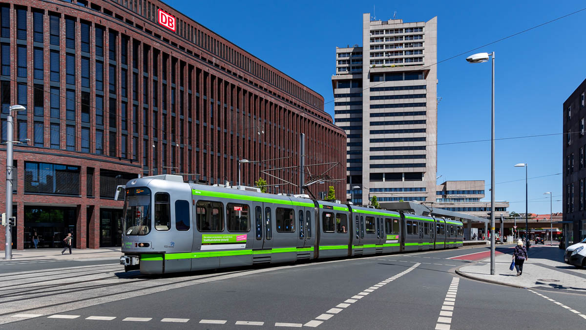 ÜSTRA 2514 (TW 2000) Hauptbahnhof/ZOB, Hannover