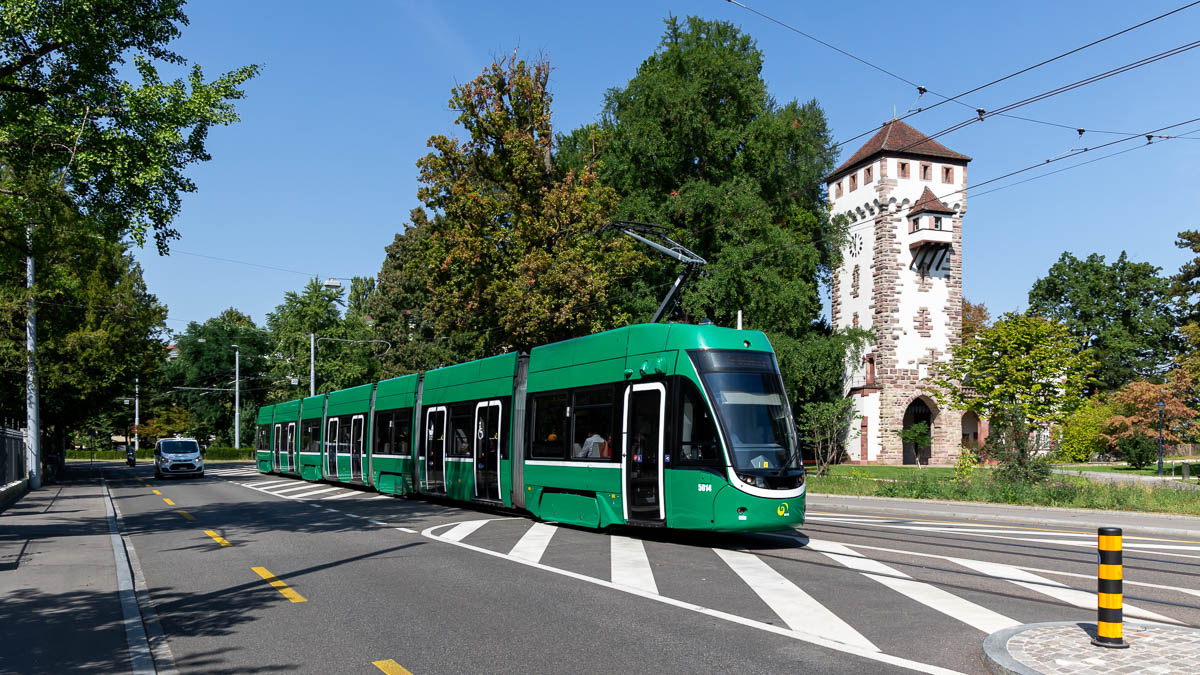 BVB 5024 (Be 6/8 Flexity) Sankt Alban-Tor, Basel