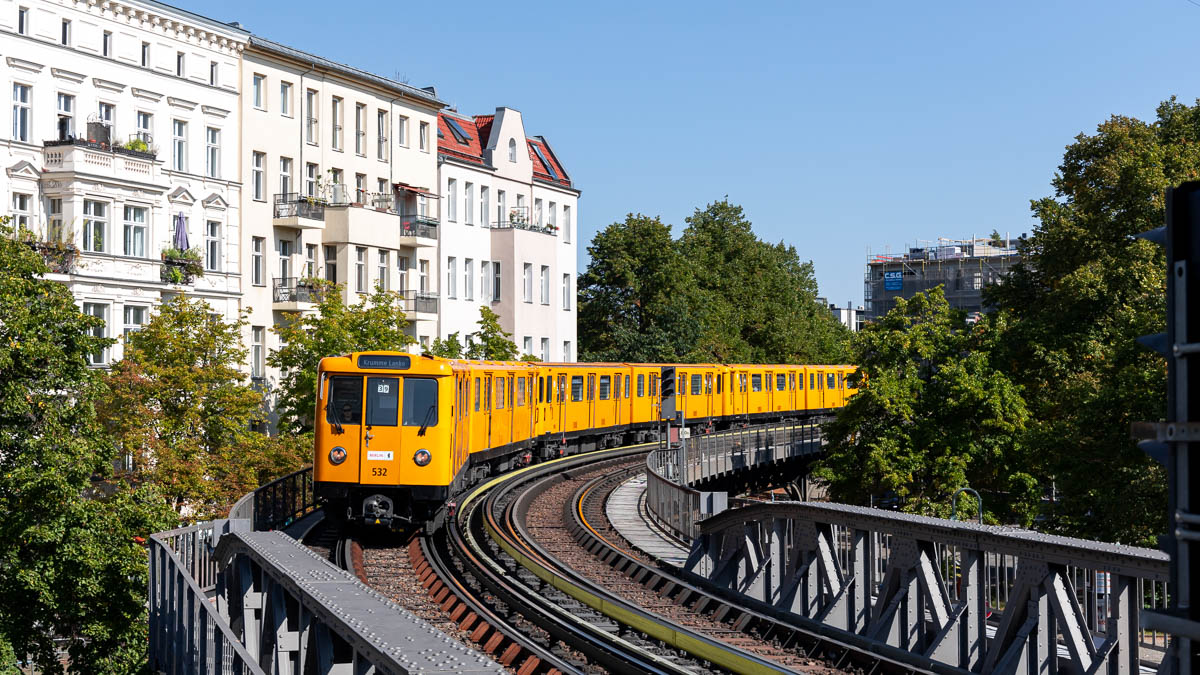 BVG 532 (Typ A3E) Schlesisches Tor, Berlin