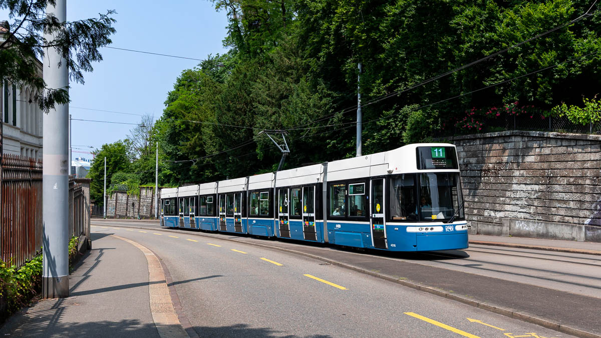 VBZ 4016 (Be 6/8 Flexity) Stadelhofen, Zürich
