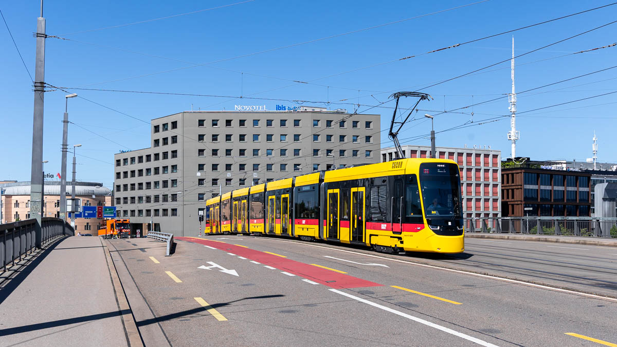 BLT 4203 (Be 8/10 Tina) Münchensteinerbrücke, Basel