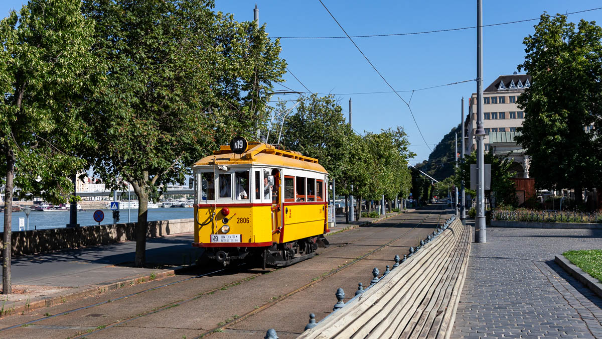 BKV 2806 (Typ K) Várkert Bazár, Budapest