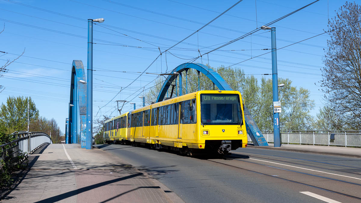 Ruhrbahn 5238 (Typ P86) Zweigertbrücke, Essen