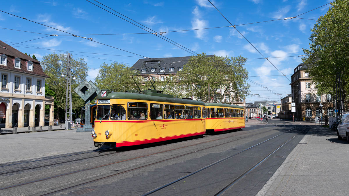 Straßenbahn Karlsruhe - VBK 139 (Typ T4) bei Hauptbahnhof, Karlsruhe