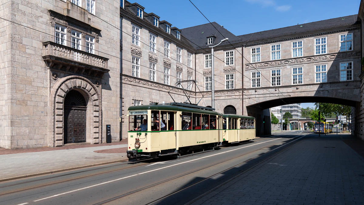 Straßenbahn Rhein-Ruhr: EVAG 888 in Mülheim a.d.R., Stadtmitte