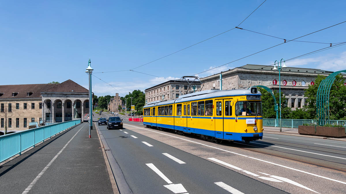 Straßenbahn Rhein-Ruhr: EVAG 1753 in Mülheim a.d.R., Schlossbrücke