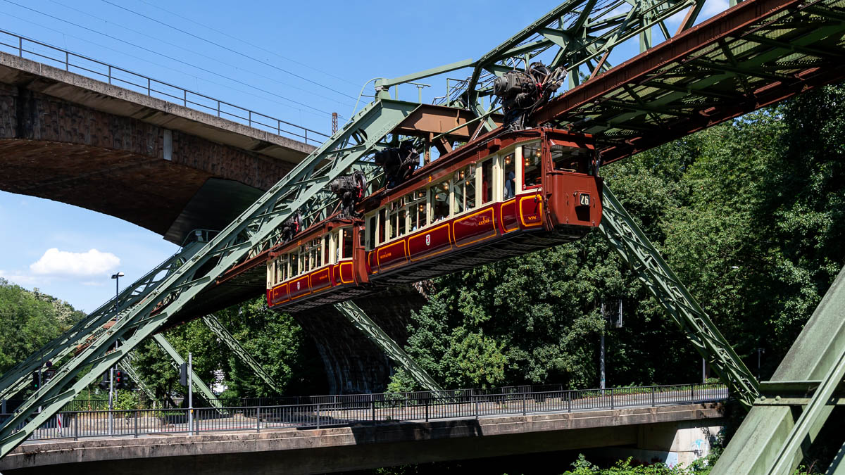 Schwebebahn Wuppertal: WSW 5 in Wuppertal, Zoo/Stadion