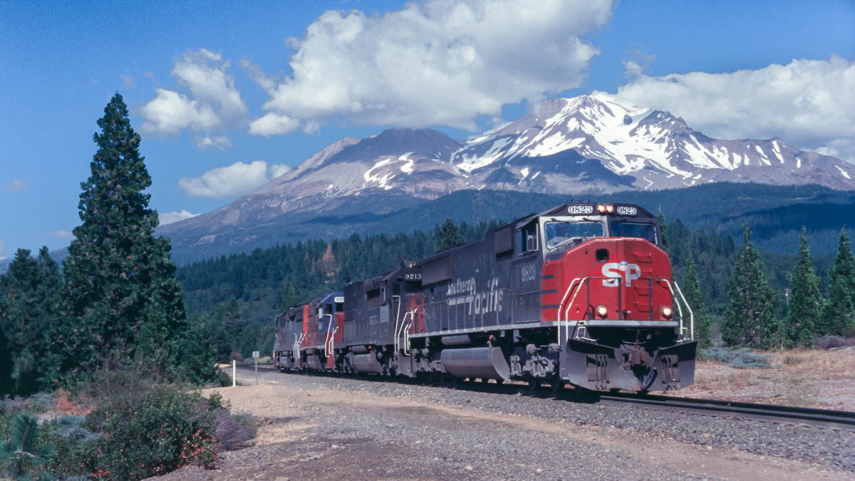 SP 9823 (EMD SD70M) Dunsmuir, CA